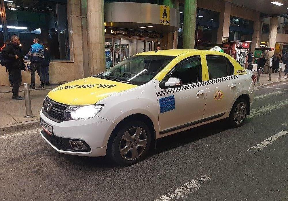 Taxi Găești