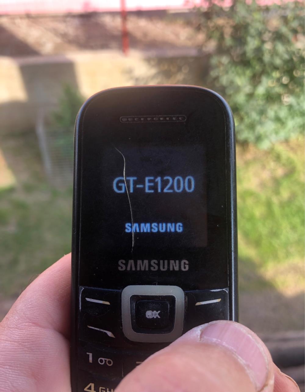 Telefon mobil Samsung GT-E 1200