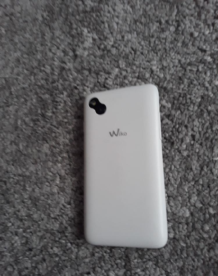 Telefon WICO merge foarre bine impecabil