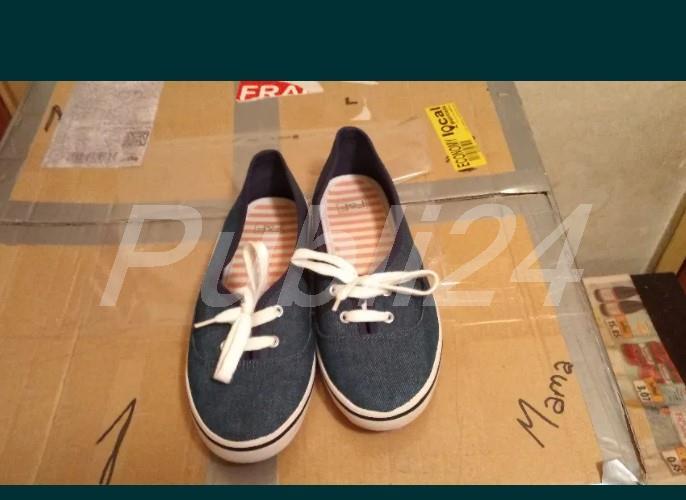 Tenesi / Bascheti Jeans F&F ,adusi din UK , mas. UK6- EU39