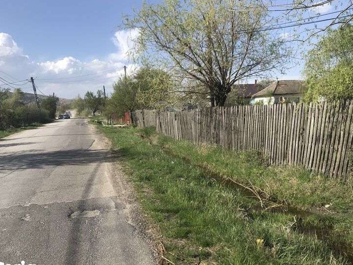 Teren 1000mp casa vacanta Joseni Buzau (Vulcanii Noroiosi)