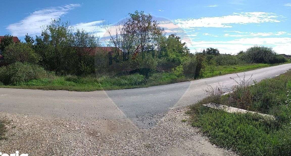 Teren 1,100mp Santion / None