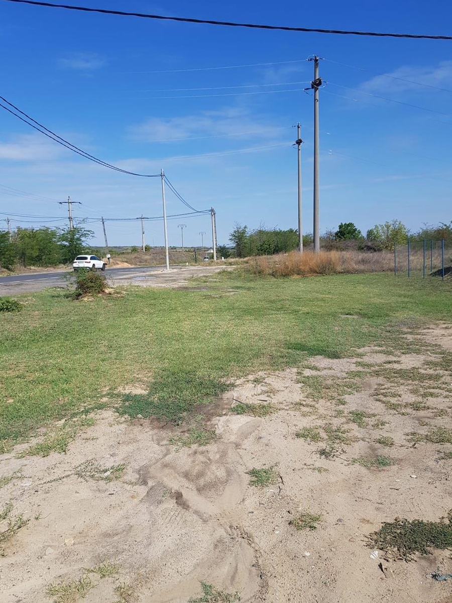 Teren 1,5ha compact cu potential comercial industrial langa DN26
