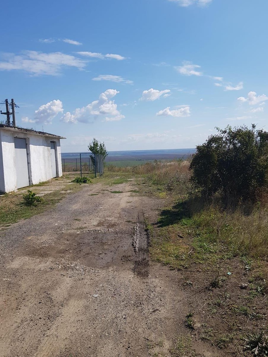 Teren 1,5ha compact cu potential comercial industrial langa DN26