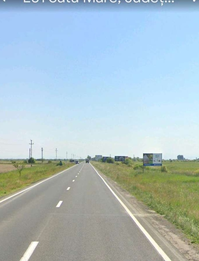 TEREN 31.800 m2 front 60 m la Drumul European E 81