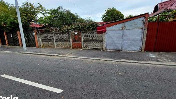 Teren 371 mp. + casa demolabila, zona Damaroaia, Bucurestii Noi...