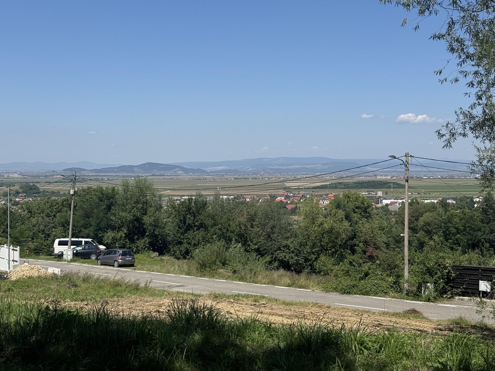 Teren 500 mp , toate utilitățile, asfalt