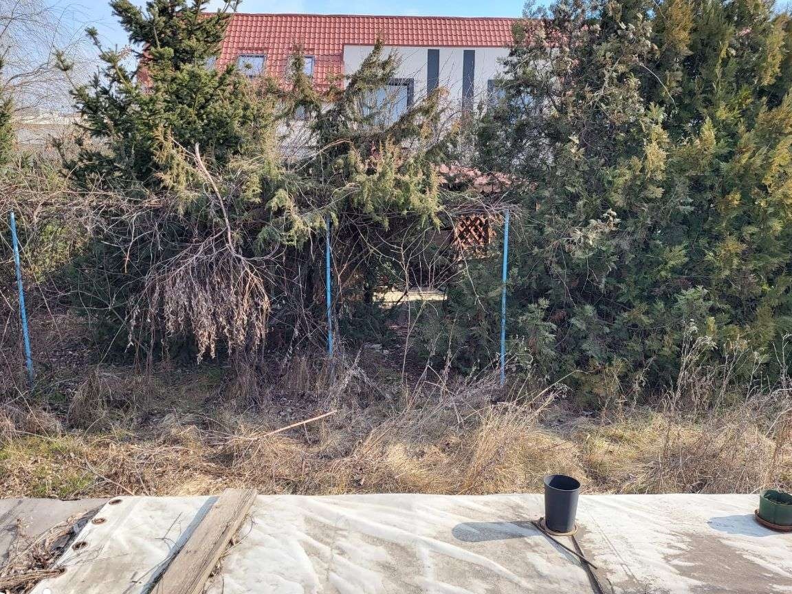 Teren 900mp,37.5/24ml,imprejmuit cu gard de beton