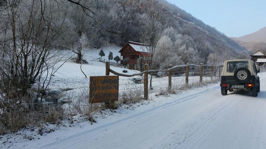 Teren casa vacanta IEZER