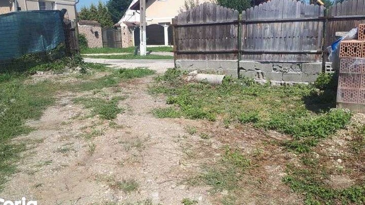 Teren cu autorizații si constructie