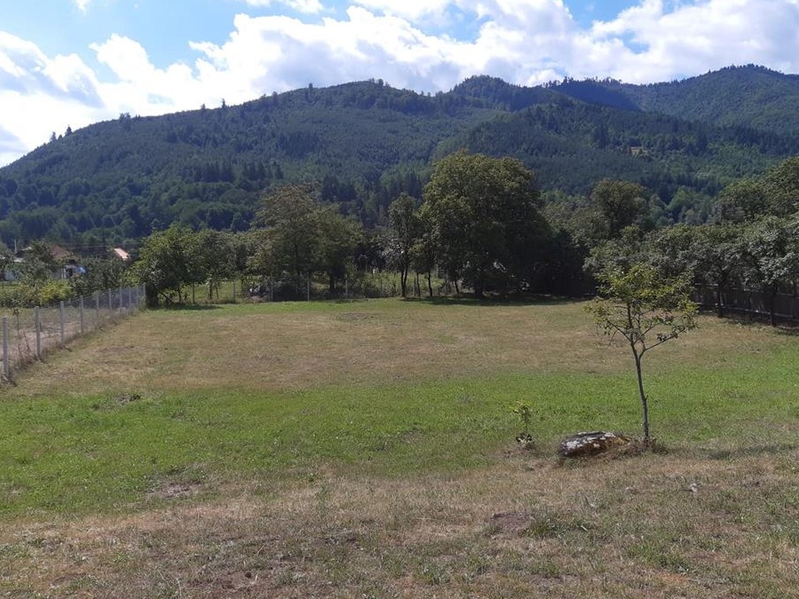 Teren cu casa in costructie nefinalizata