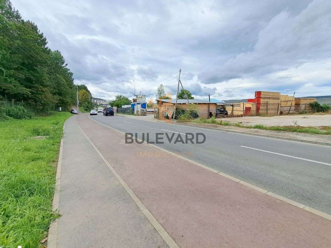 Teren cu platforma betonata de 600 mp, deschidere la strada circulata!