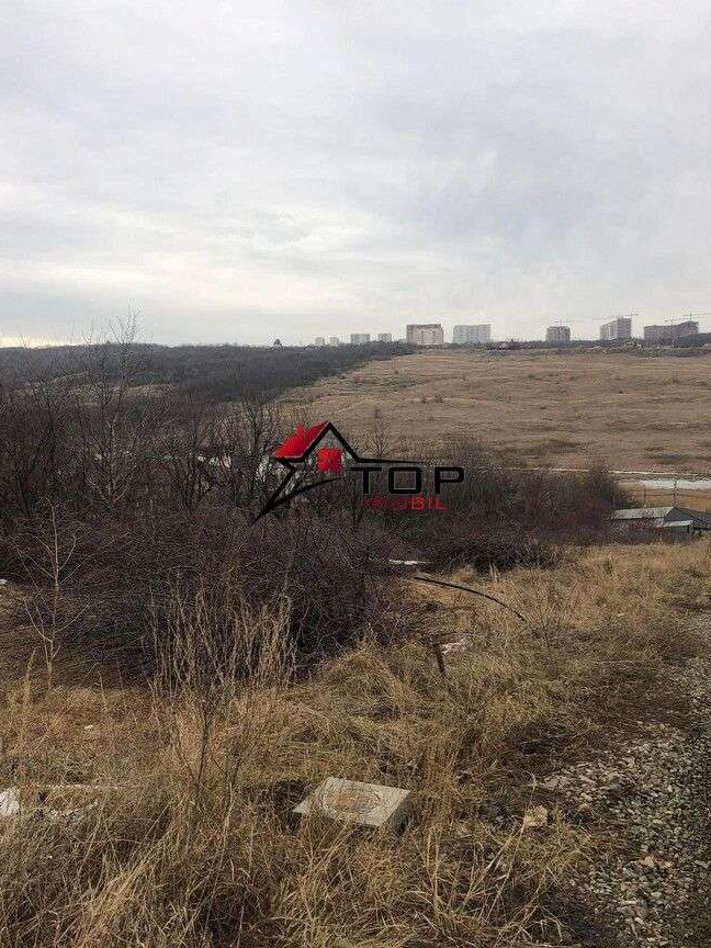 Teren de vanzare in Rediu