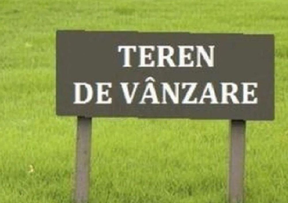 Teren de vânzare / Închiriat