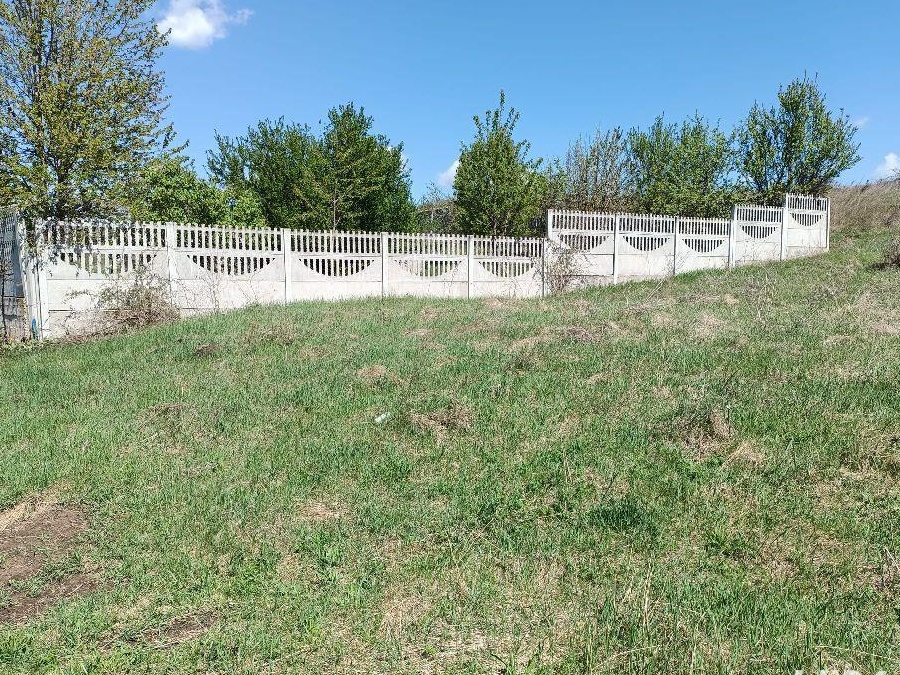 Teren de vanzare ,zona Ezareni ,5 drumuri URGENTT!