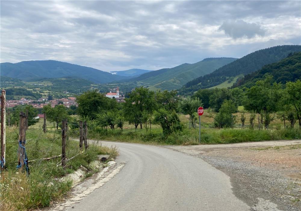 Teren Extravilan Rasinari,  la asfalt, vecin cu case de vacanta locuite