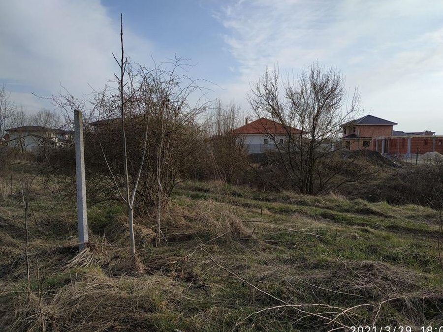 Teren intravilan 1277 mp lângă str. Fluturilor - între str. Basmelor  si ANL de pe Poligonului