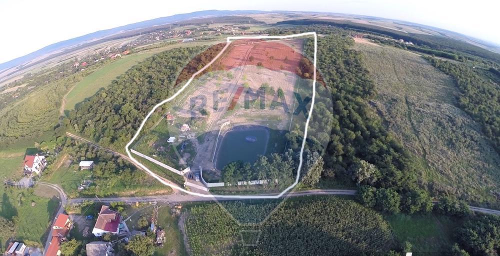 Teren intravilan 23,280mp  cu Lac in Viile Satu Mare