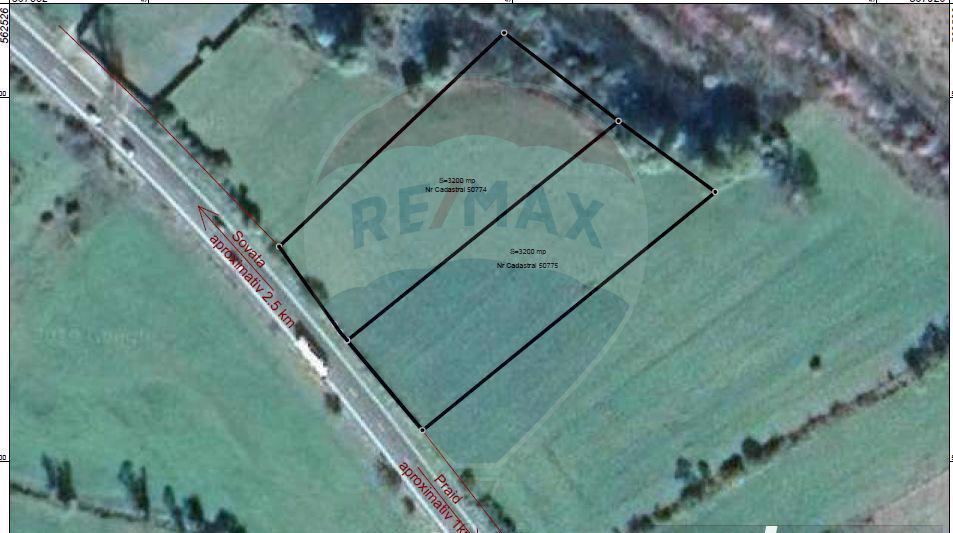 Teren intravilan ,3200 mp.la DN 13A loc.Praid