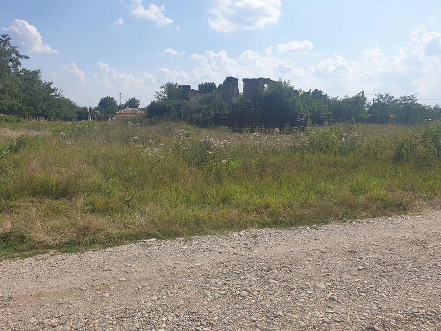 Teren intravilan 670m2 Cosoveni