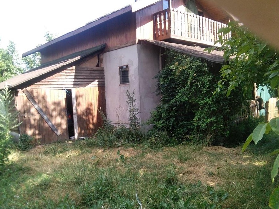Teren  intravilan + casa Ciorogirla 1300mp d=33 ml zona in dezvoltare
