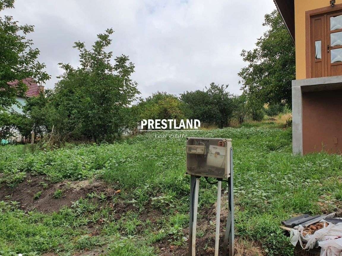 Teren intravilan construcții casă-2.607 mp.
