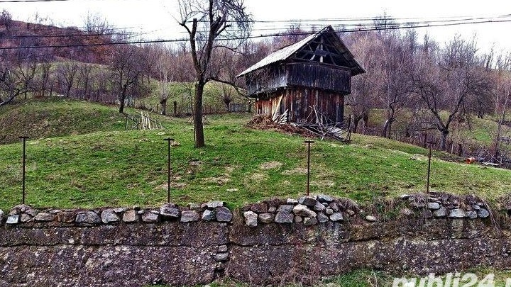 Teren intravilan construibil in comuna Nucsoara, sat Slatina, judetul Arges