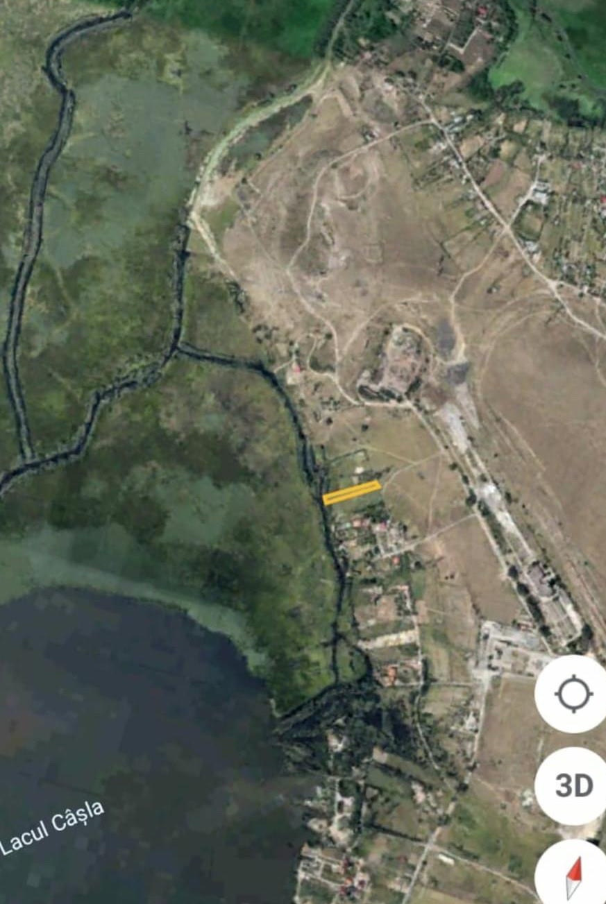 Teren intravilan cu iesire la lac