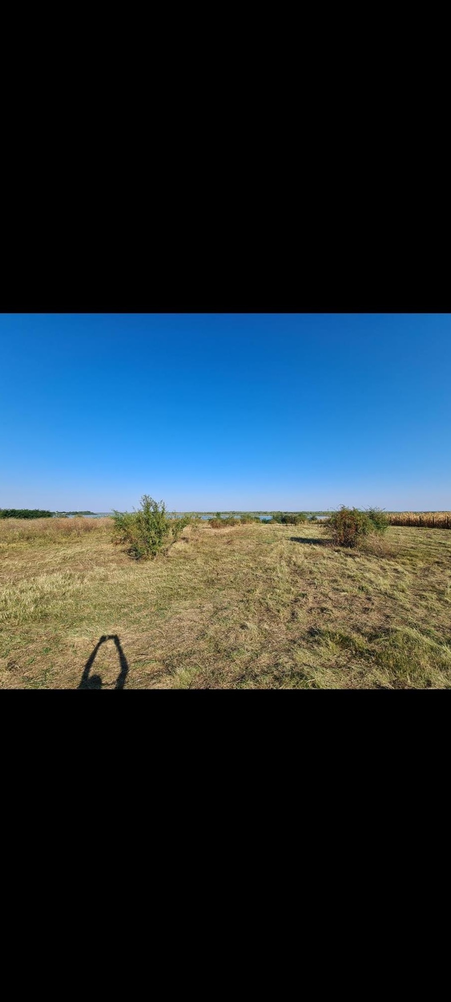 Teren intravilan de vanzare Dridu,Ialomita,3200mp   Locație pe malul lacului.
