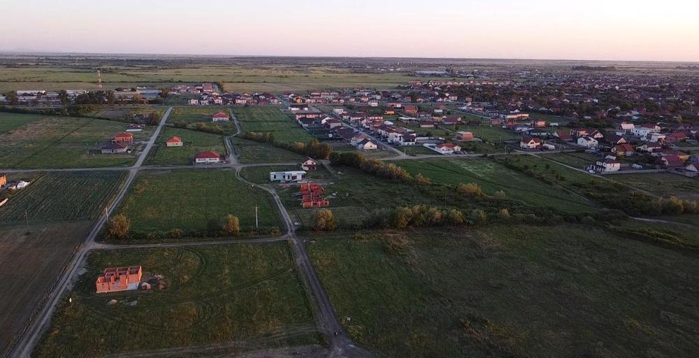 Teren intravilan de vânzare în Moșnița Nouă
