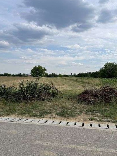 Teren intravilan/ Localitatea Maracineni/ Toate utilitațile