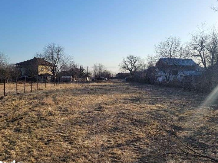 Teren intravilan Scorteni ,Sârca , str I.L.Caragiale,4000 mp