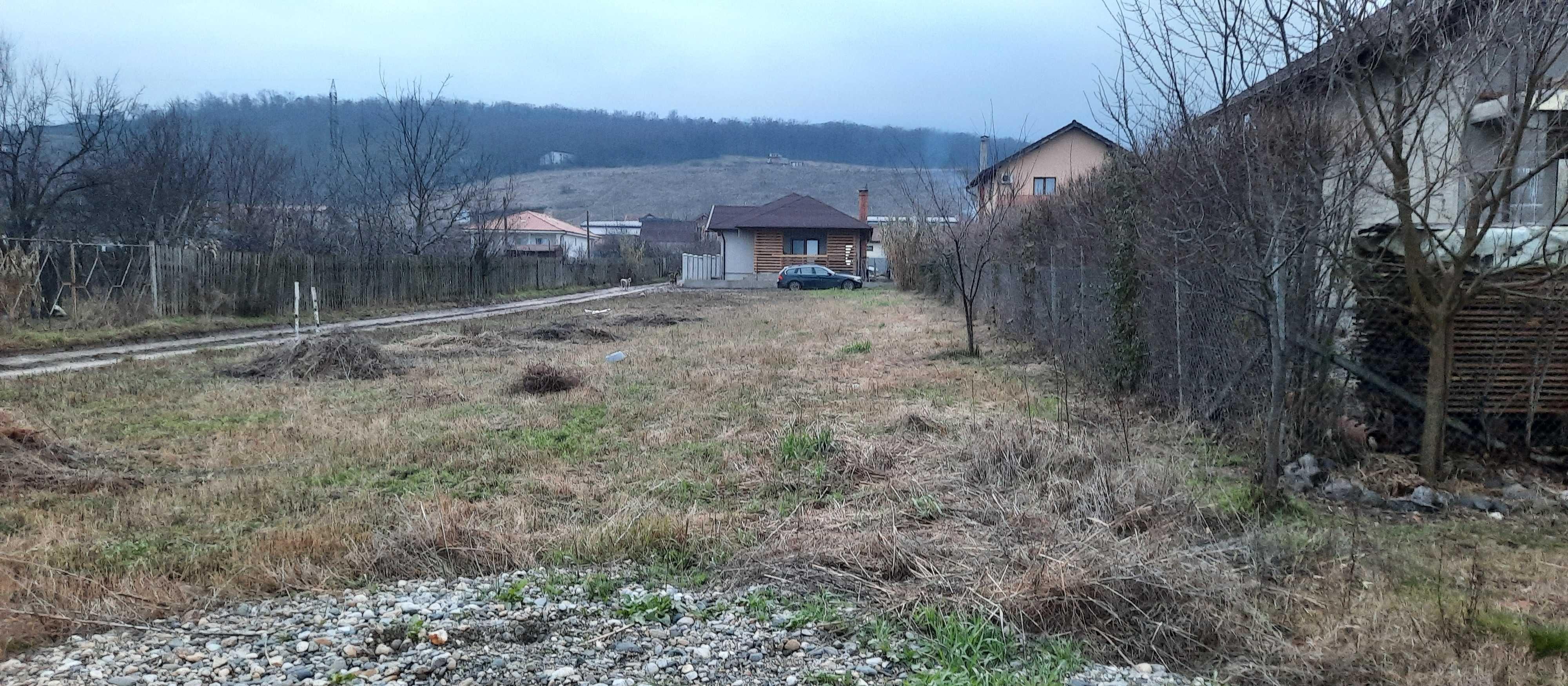 TEREN intravilan str Aradului.