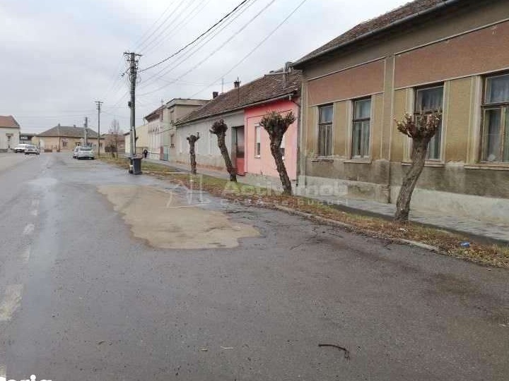 TEREN PARCELAT PENTRU CONSTRUCTIA DE LOCUINTE CU TOATE UTILITATILE
