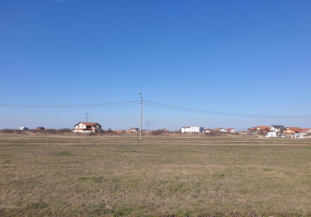Teren pentru investit dar si bun de construit -30emp