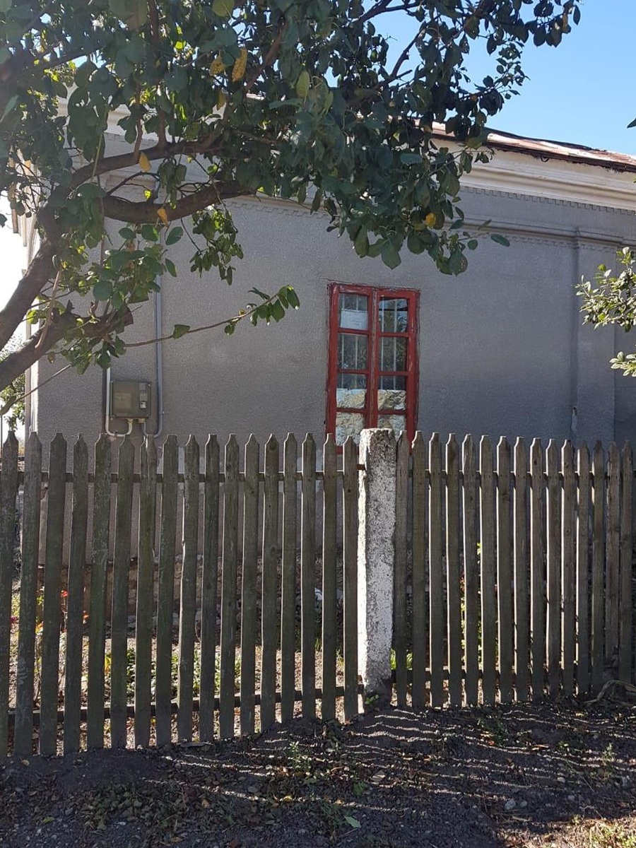 Teren si casa de vanzare in sat Vartopu, Corabia, jud. Olt