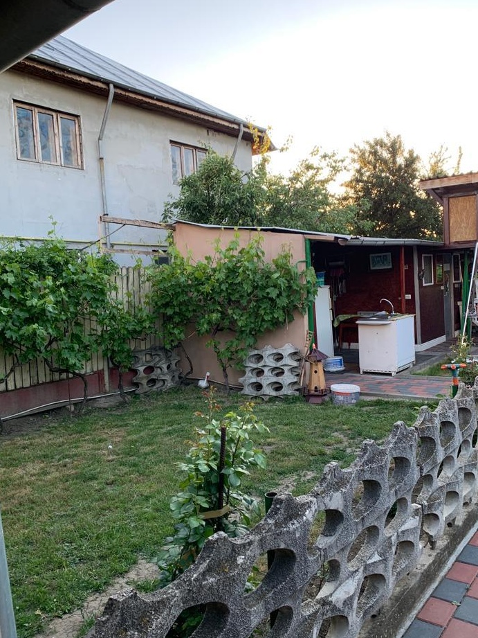 Teren+casa demolabila