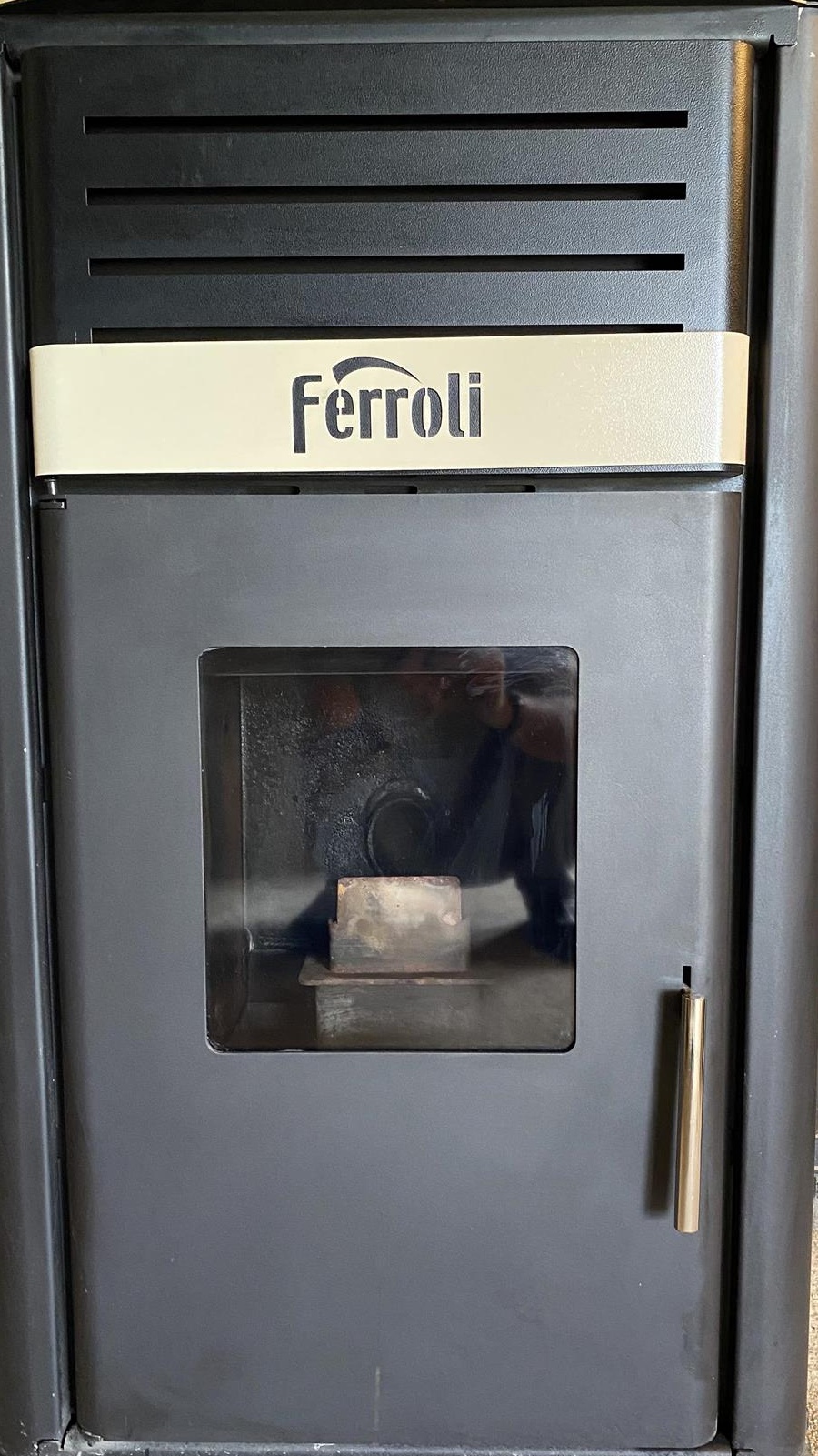 Termosemineu peleti Ferroli Mirano 24 Kw