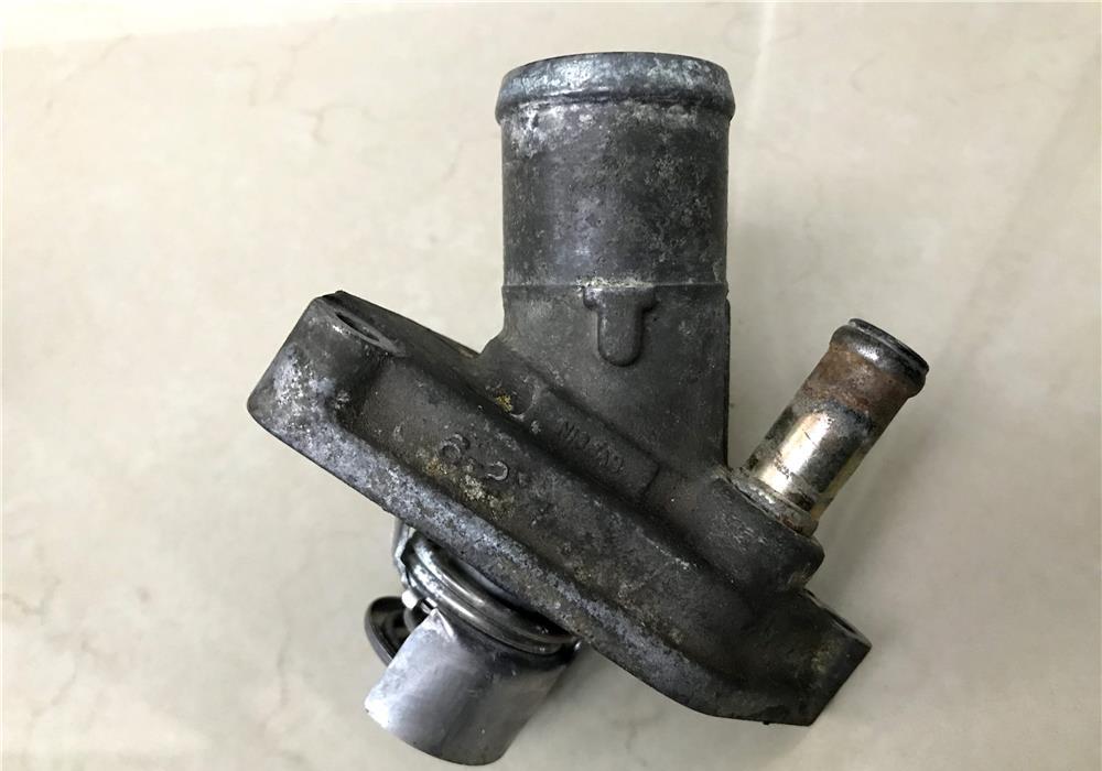 Termostat Nissan Infiniti