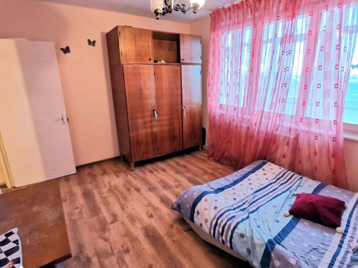 Tic-Tac- Hanovra, 2 camere decomandat, 51mp utili, bucatarie mare