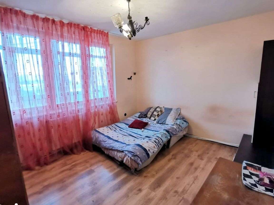 Tic-Tac- Hanovra, 2 camere decomandat, 51mp utili, bucatarie mare