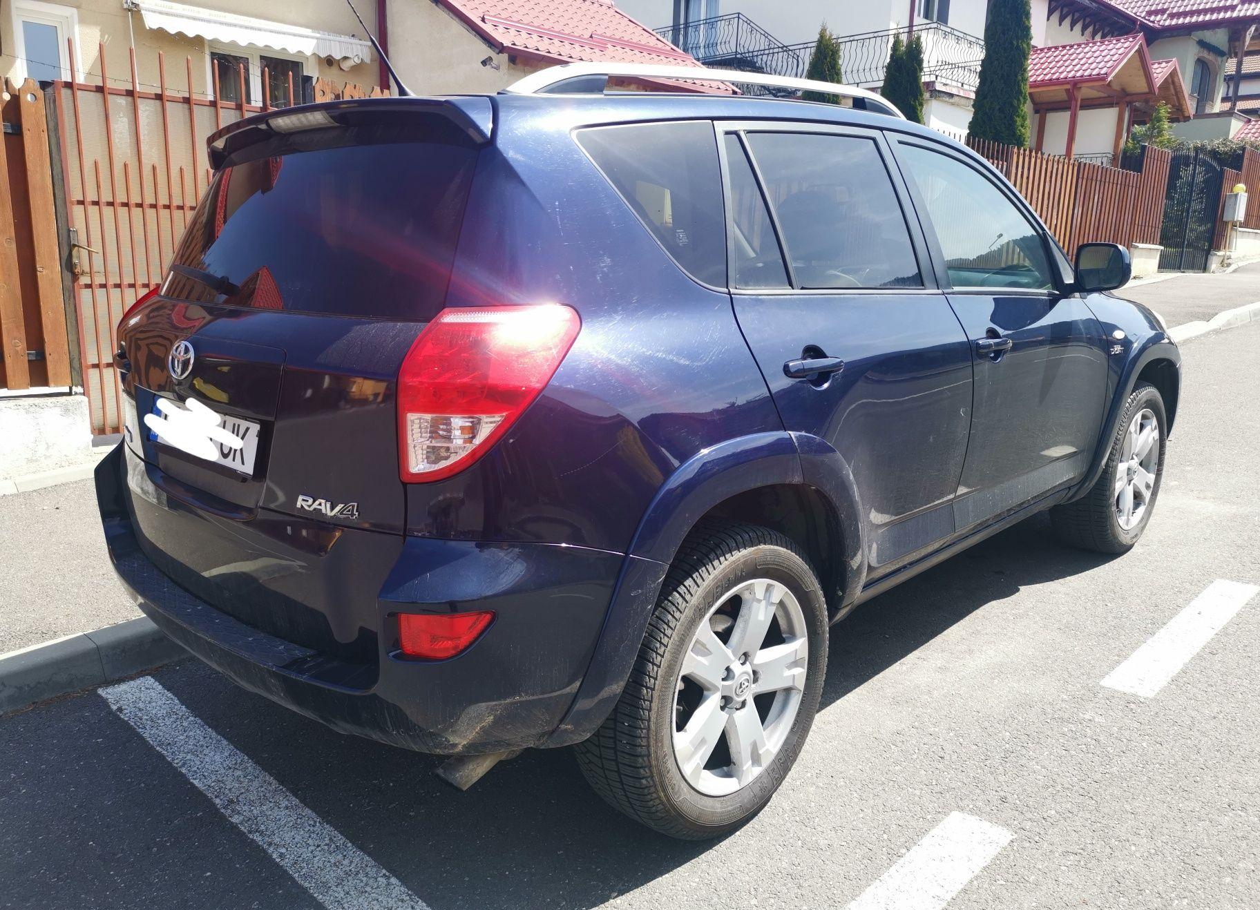 Toyota RAV4, 2.2 diesel, 177 CP, 4x4