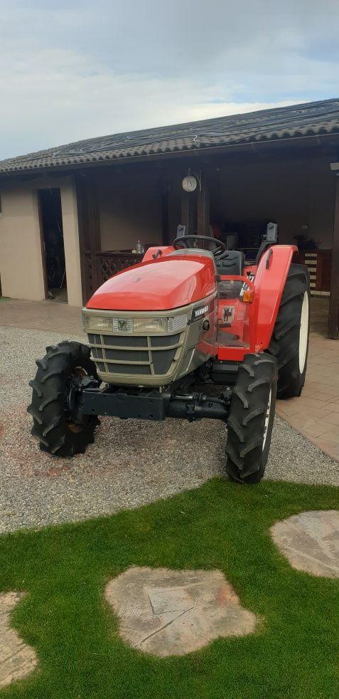 Tractor japonez kubota yanmar 30cp4x4