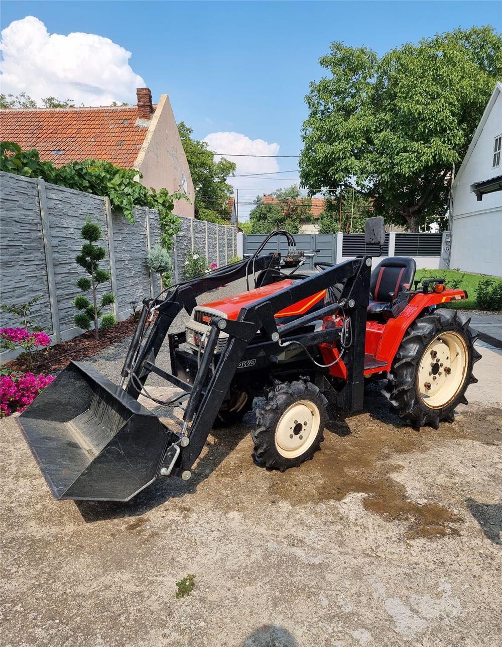 Tractor Yanmar F165 4x4 16CP / Incarcator Frontal / Freza 130cm