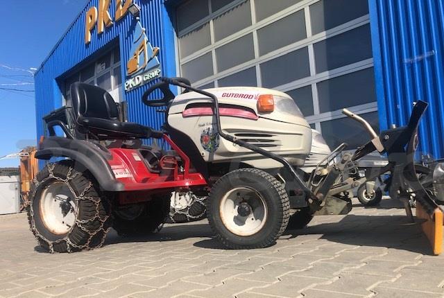Tractoraș cu lamă de zăpadă si perie GUTBROD