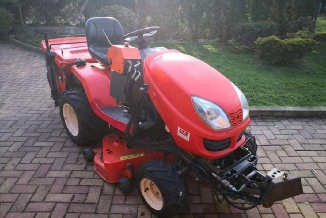 Tractoraș tuns iarba gazon diesel Kubota Gr 2100 19 Cp