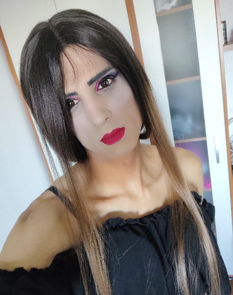 TRANSEXUALA IAZMINA DOAR PENTRU DOMNI SERIOȘI ȘI MANIERAȚI