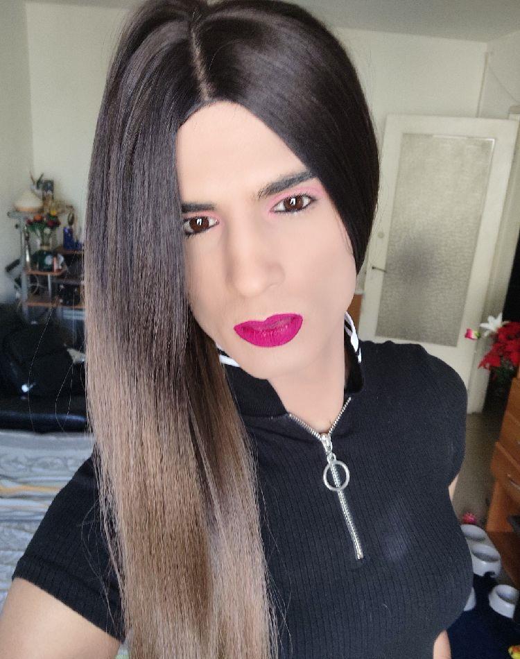 TRANSEXUALA IAZMINA DOAR PENTRU DOMNI SERIOȘI ȘI MANIERAȚI
