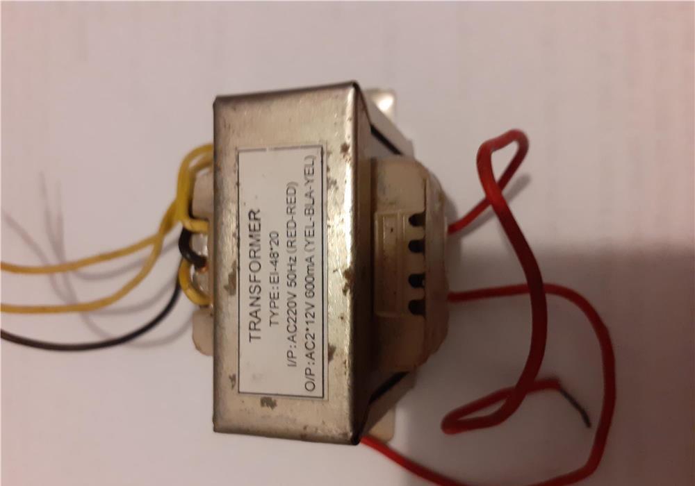 Transformator de la 220 V la 12-24 V