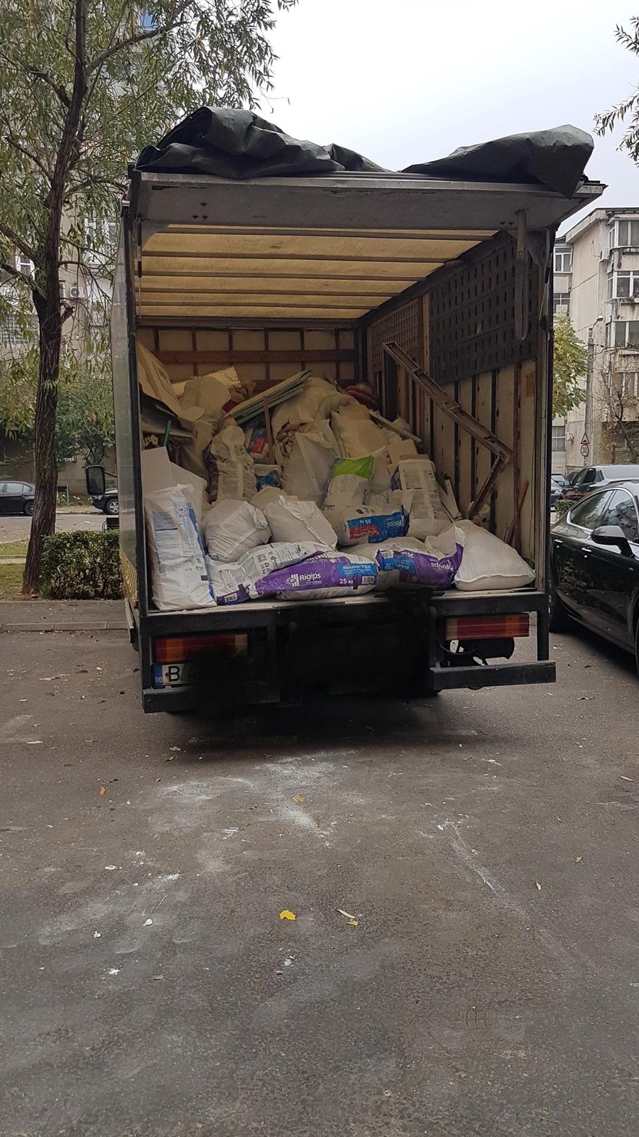 Transport moloz debarasare mobilier